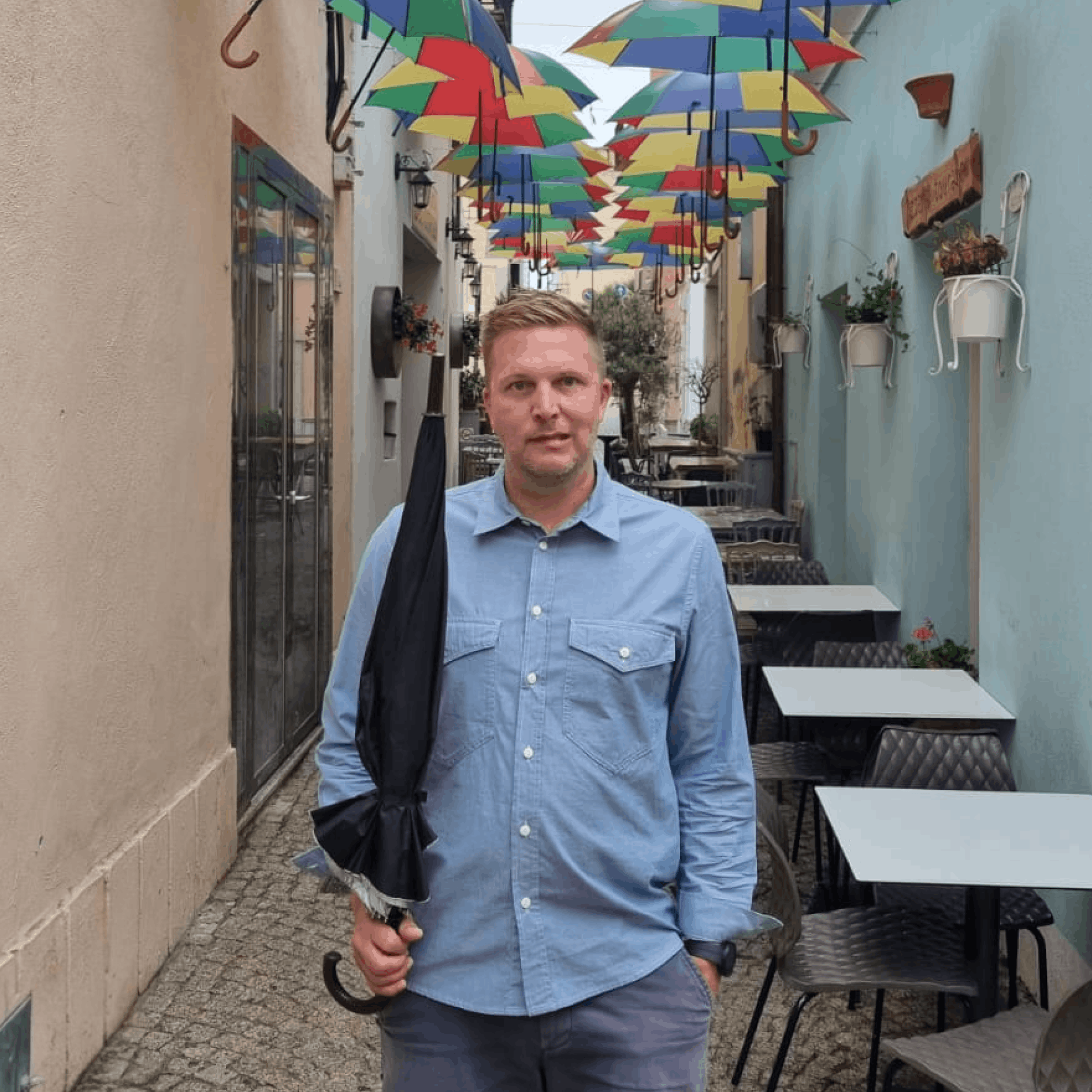 Mike Sharkey B2B copywriter